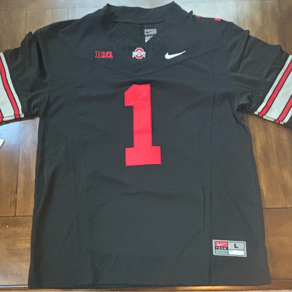 Ohio State Buckeyes #1 “Buckeyes” BLACKOUT Stitched Adult Large NWT - Picture 1 of 4
